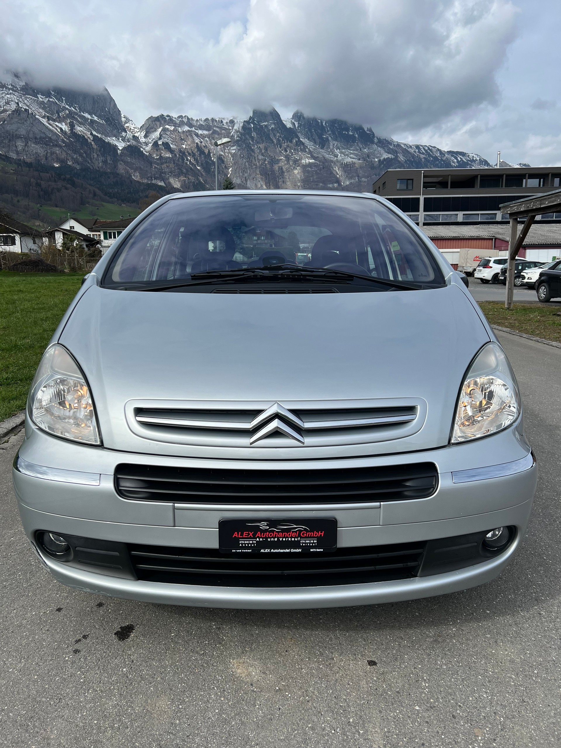 CITROEN Xsara Picasso 2.0i 16V Exclusive Automatic-image-8