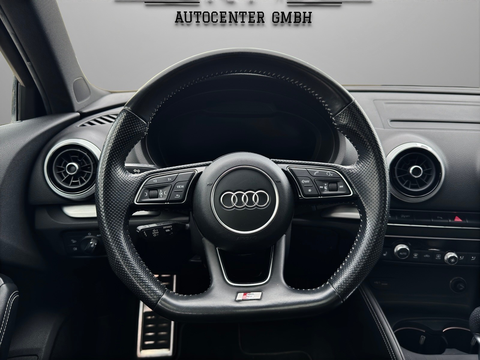 AUDI A3 Sportback 2.0 TFSI Sport quattro S-tronic-image-9