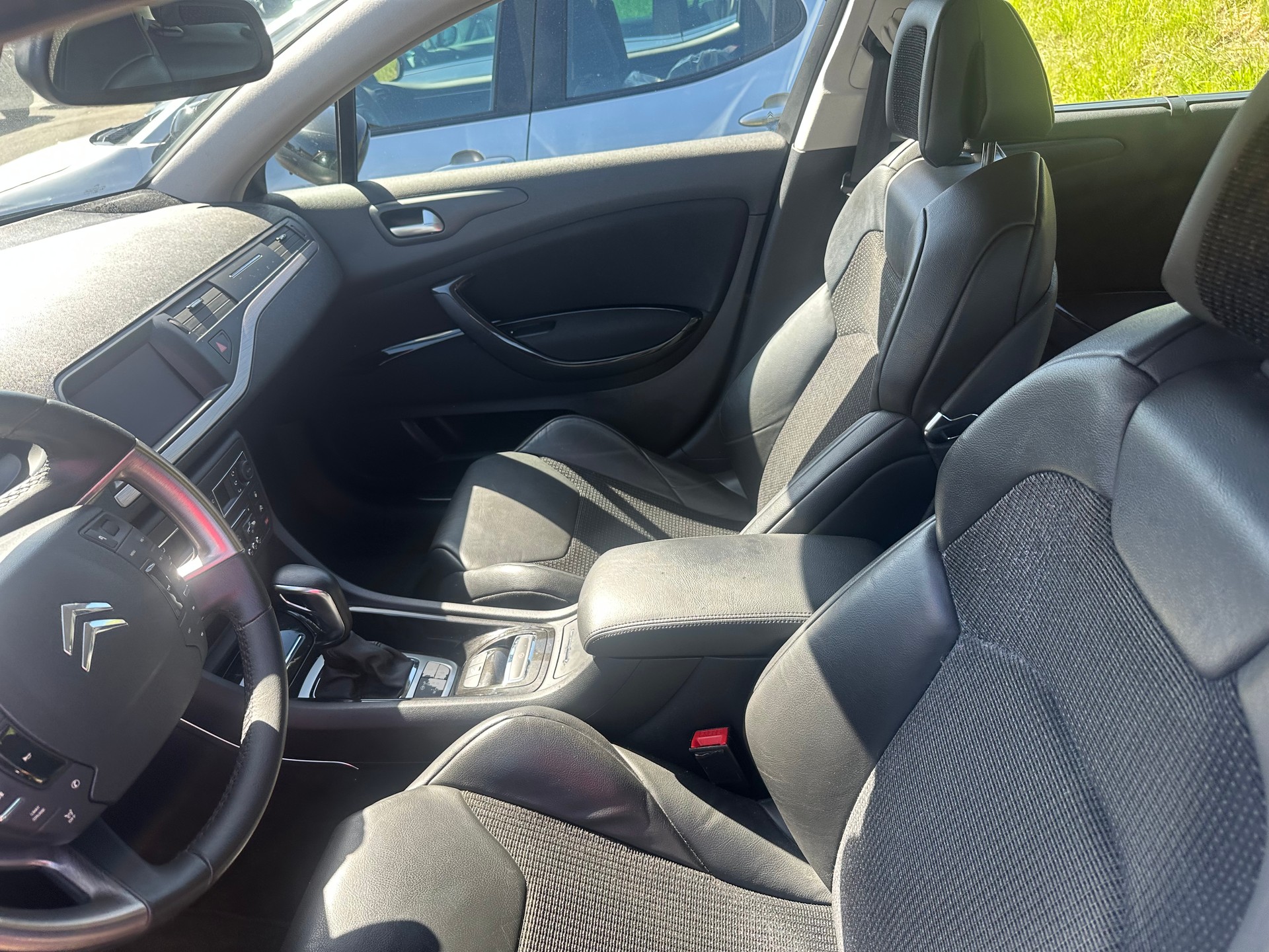 CITROEN C5 Berline 1.6 Turbo Exclusive Automatic-image-3