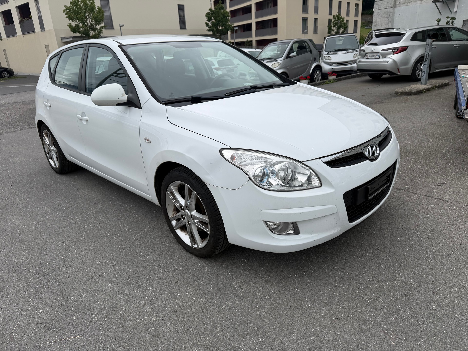HYUNDAI i30 2.0 Premium-image-5