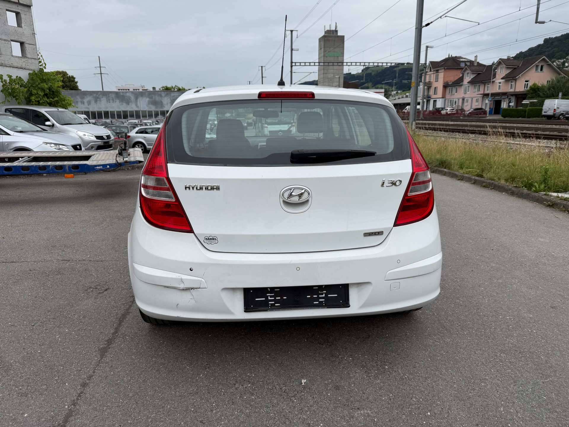HYUNDAI i30 2.0 Premium-image-3