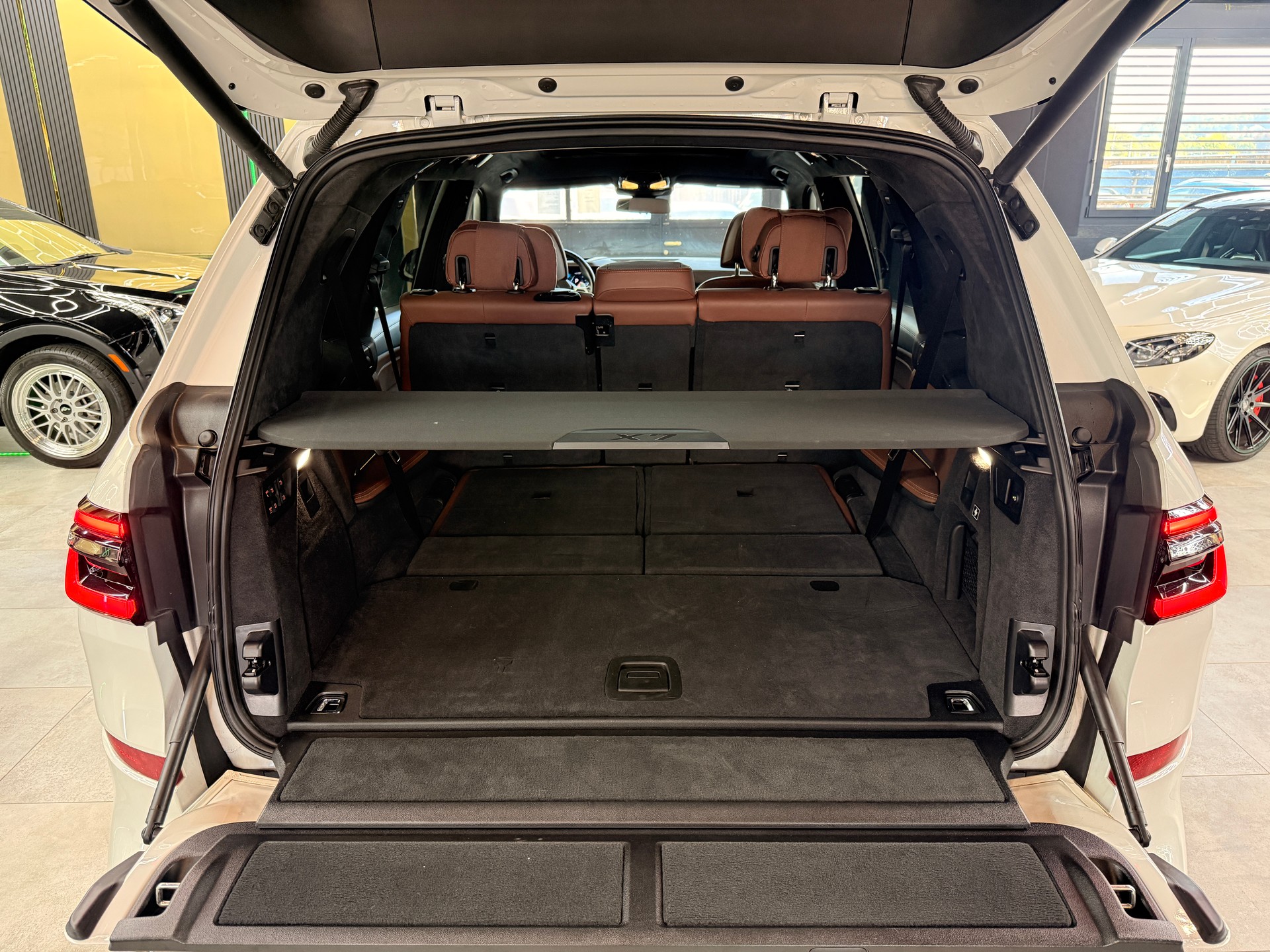 BMW X7 xDrive 48V 40d M Sport Pro Steptronic-image-17