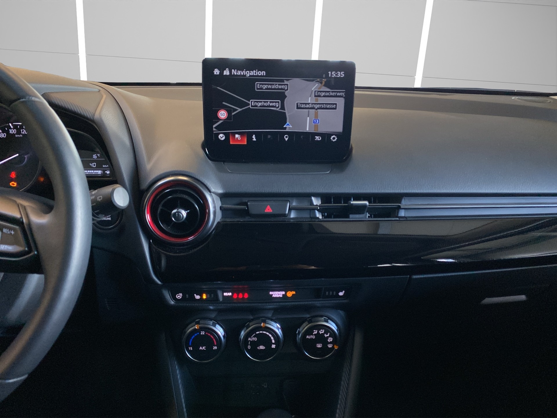 MAZDA 2 SKYACTIV-G 90 Homura Automat-image-12