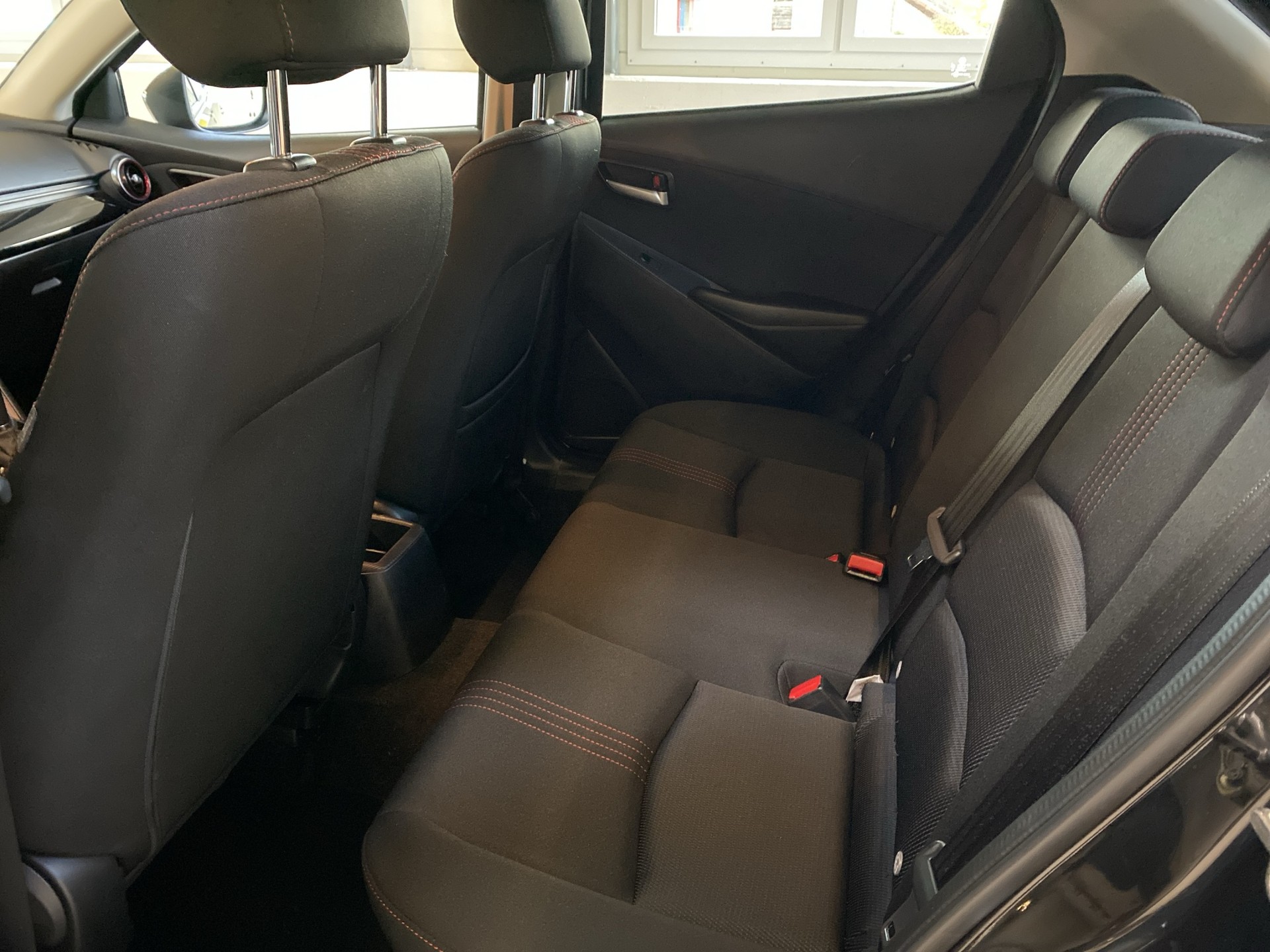 MAZDA 2 SKYACTIV-G 90 Homura Automat-image-14