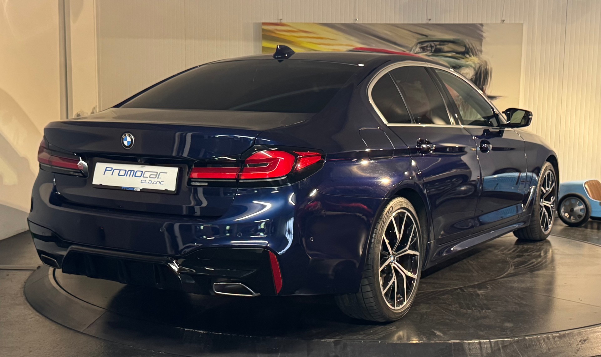 BMW 530e xDrive G30 LCI M LOOK-image-4