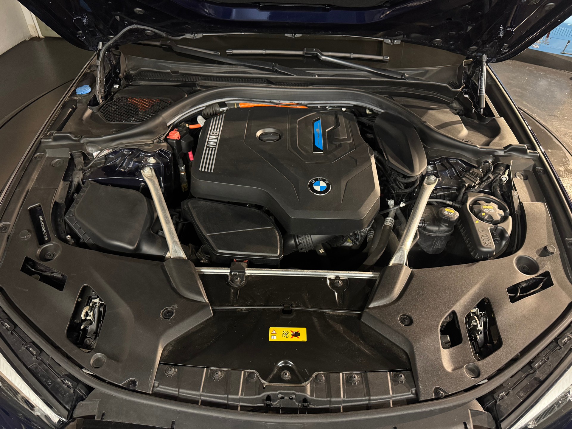 BMW 530e xDrive G30 LCI M LOOK-image-29