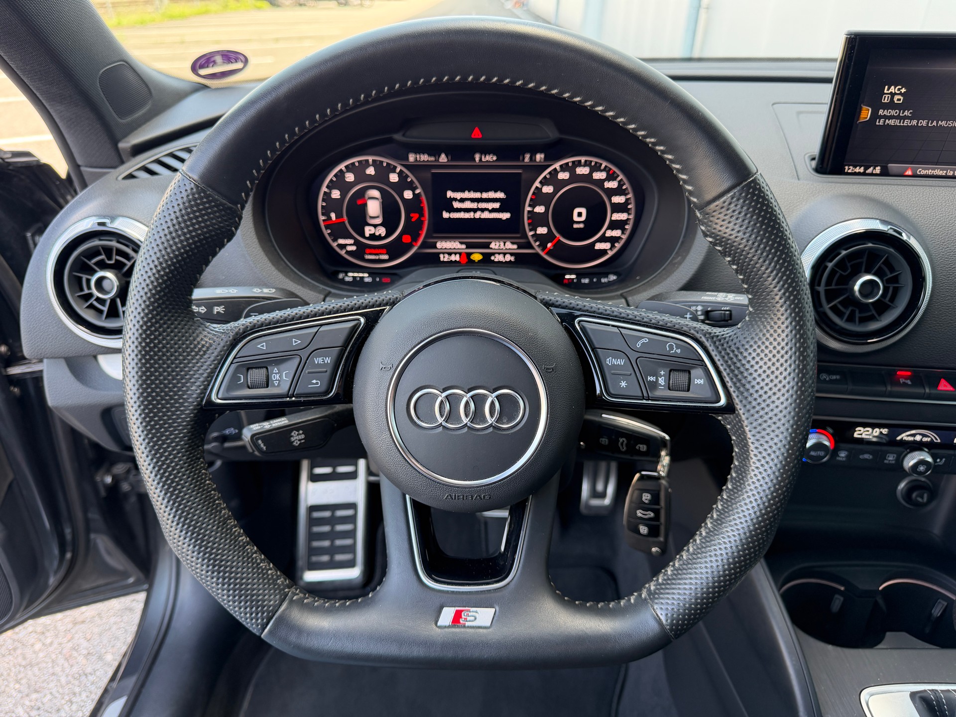 AUDI A3 Sportback 40 TFSI Sport quattro S-tronic *S-Line innen und aussen*-image-9