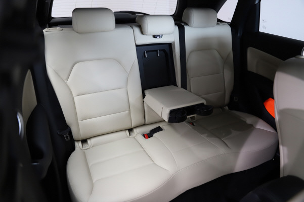 MERCEDES-BENZ B 250 Urban 4Matic-image-10