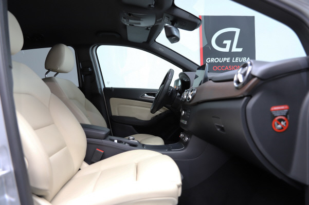MERCEDES-BENZ B 250 Urban 4Matic-image-8