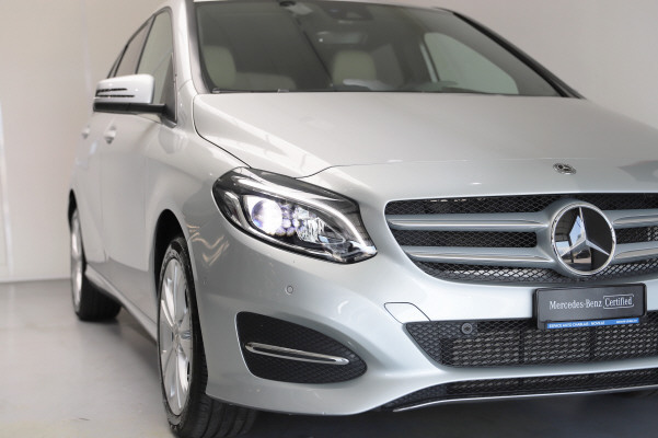 MERCEDES-BENZ B 250 Urban 4Matic-image-1
