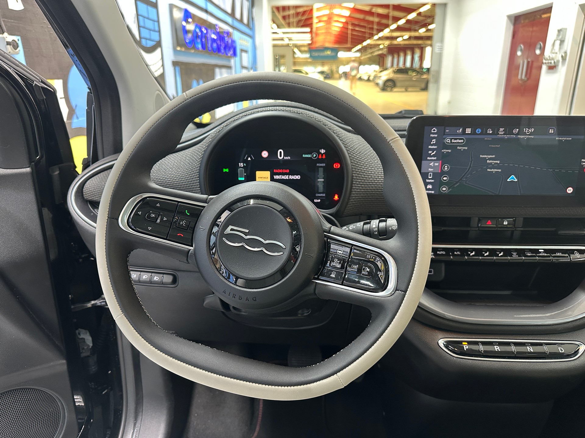 FIAT 500 electric 87 kW La Prima-image-10