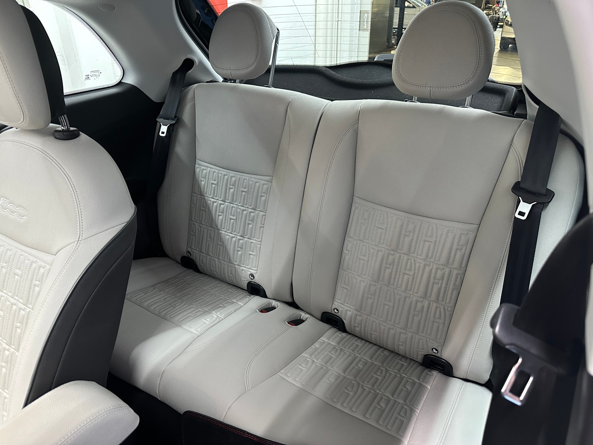 FIAT 500 electric 87 kW La Prima-image-8