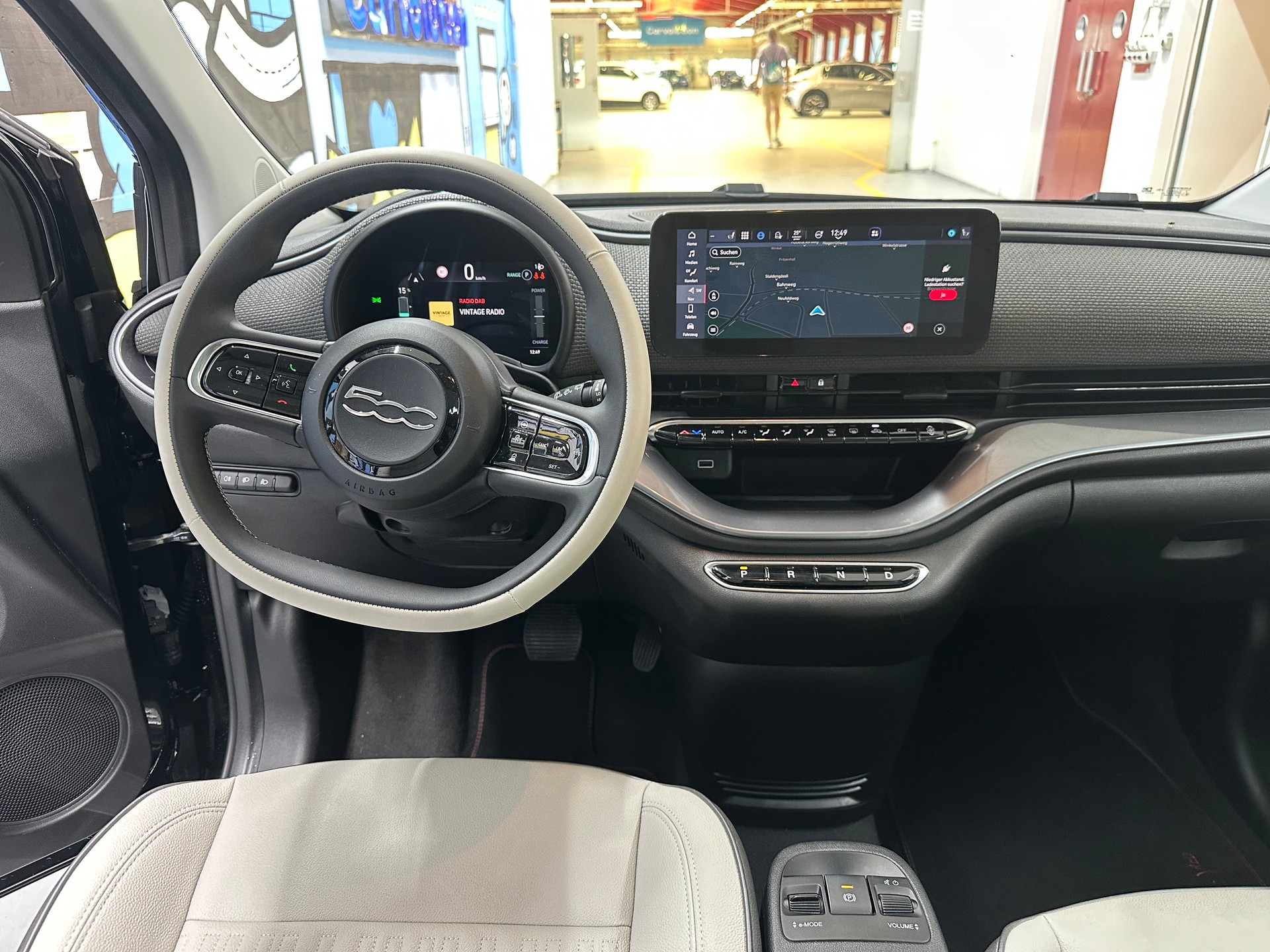 FIAT 500 electric 87 kW La Prima-image-9