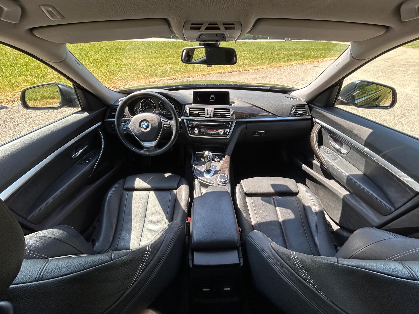 BMW 328i GT xDrive Luxury Line Steptronic-image-16