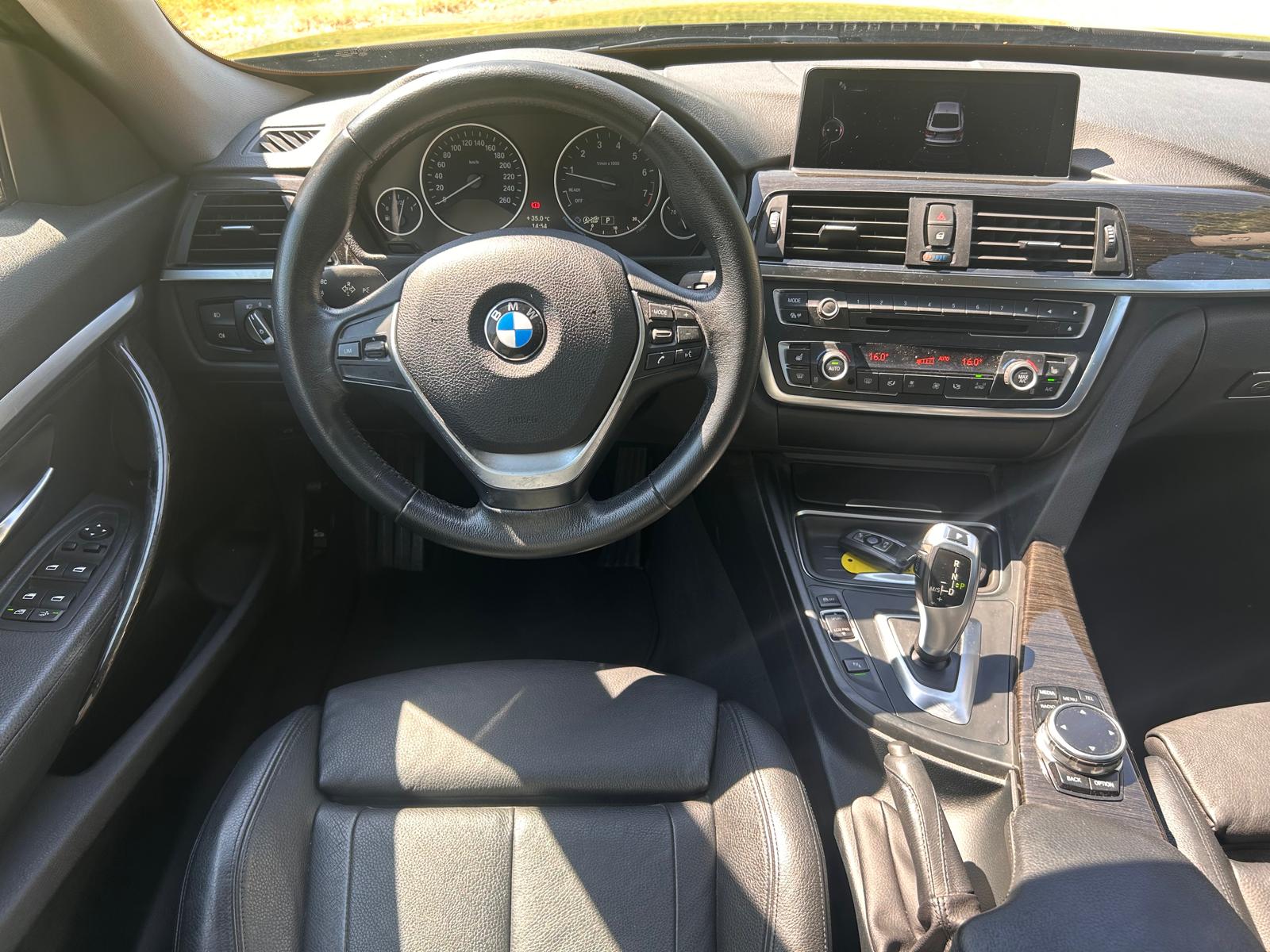 BMW 328i GT xDrive Luxury Line Steptronic-image-17