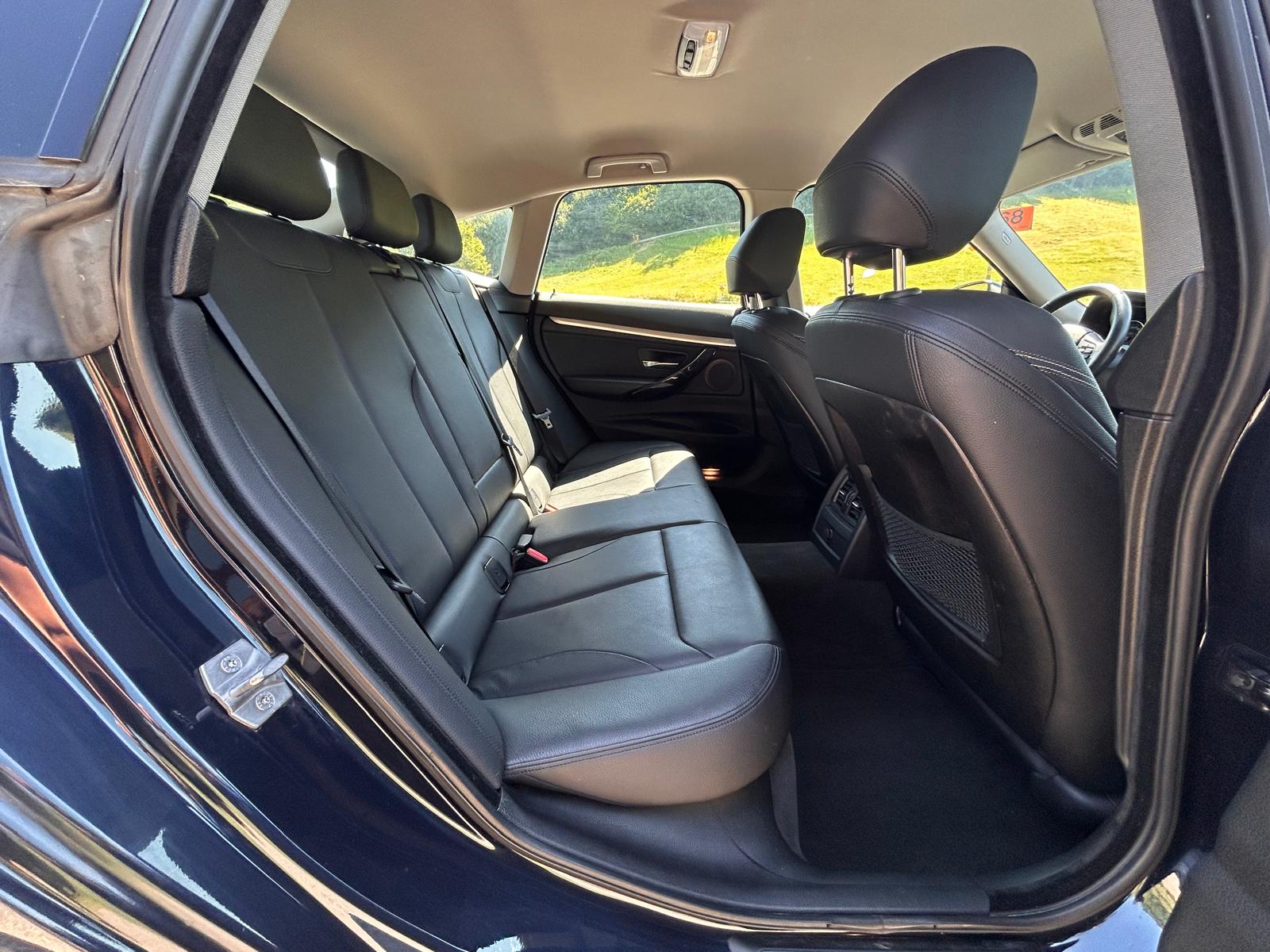 BMW 328i GT xDrive Luxury Line Steptronic-image-10