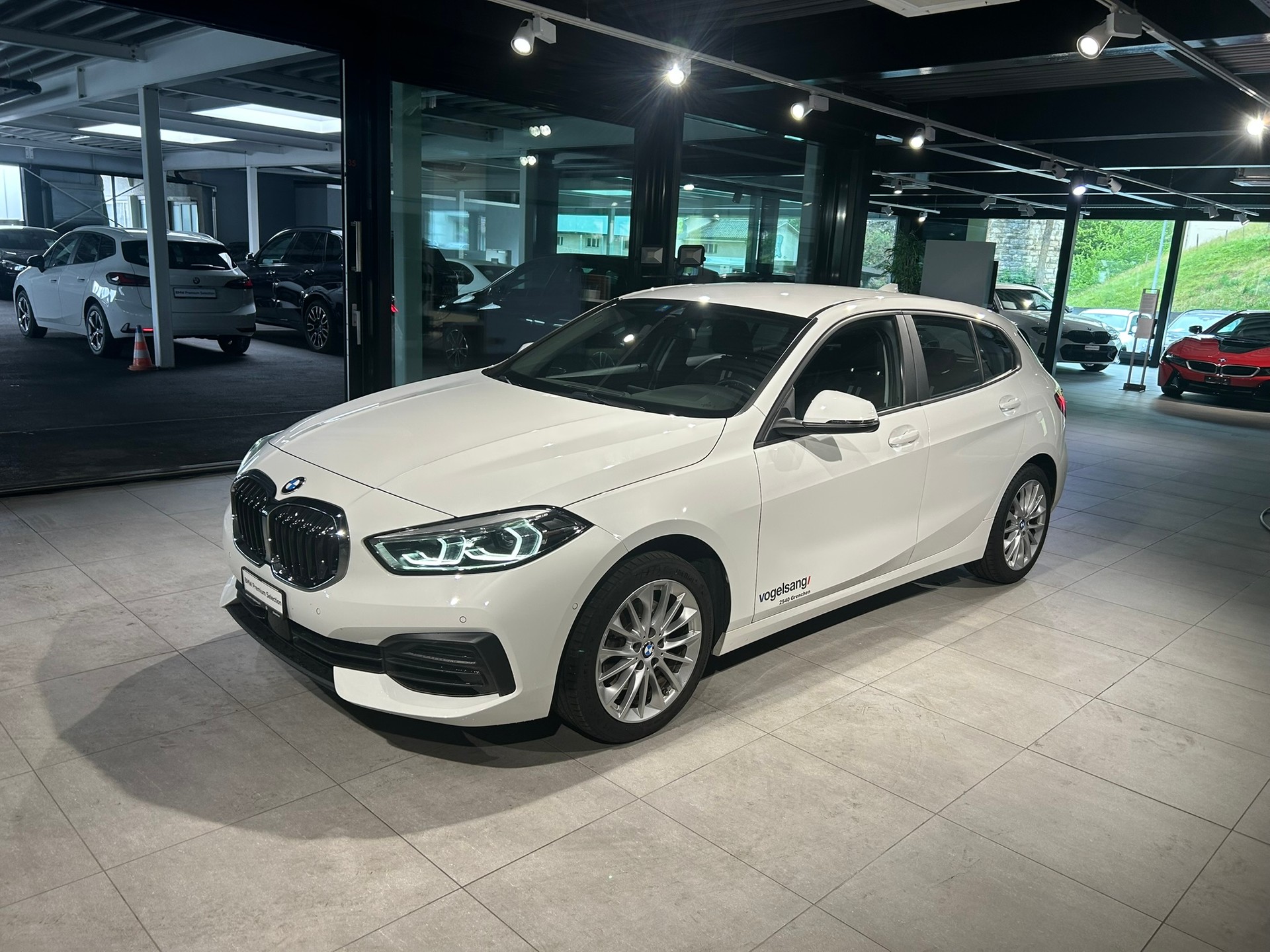 BMW 120i Steptronic-image-0
