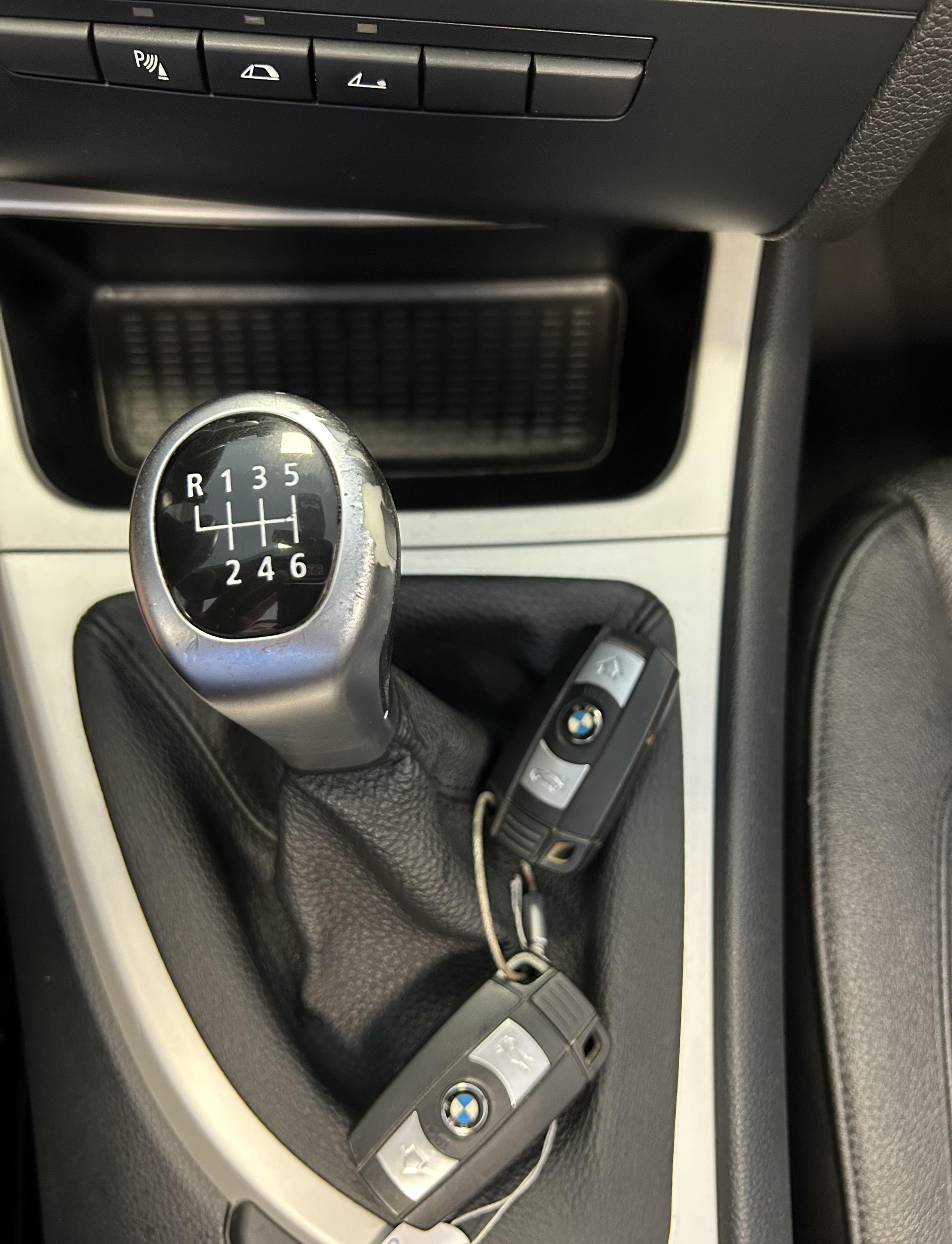 BMW 125i Cabrio-image-15