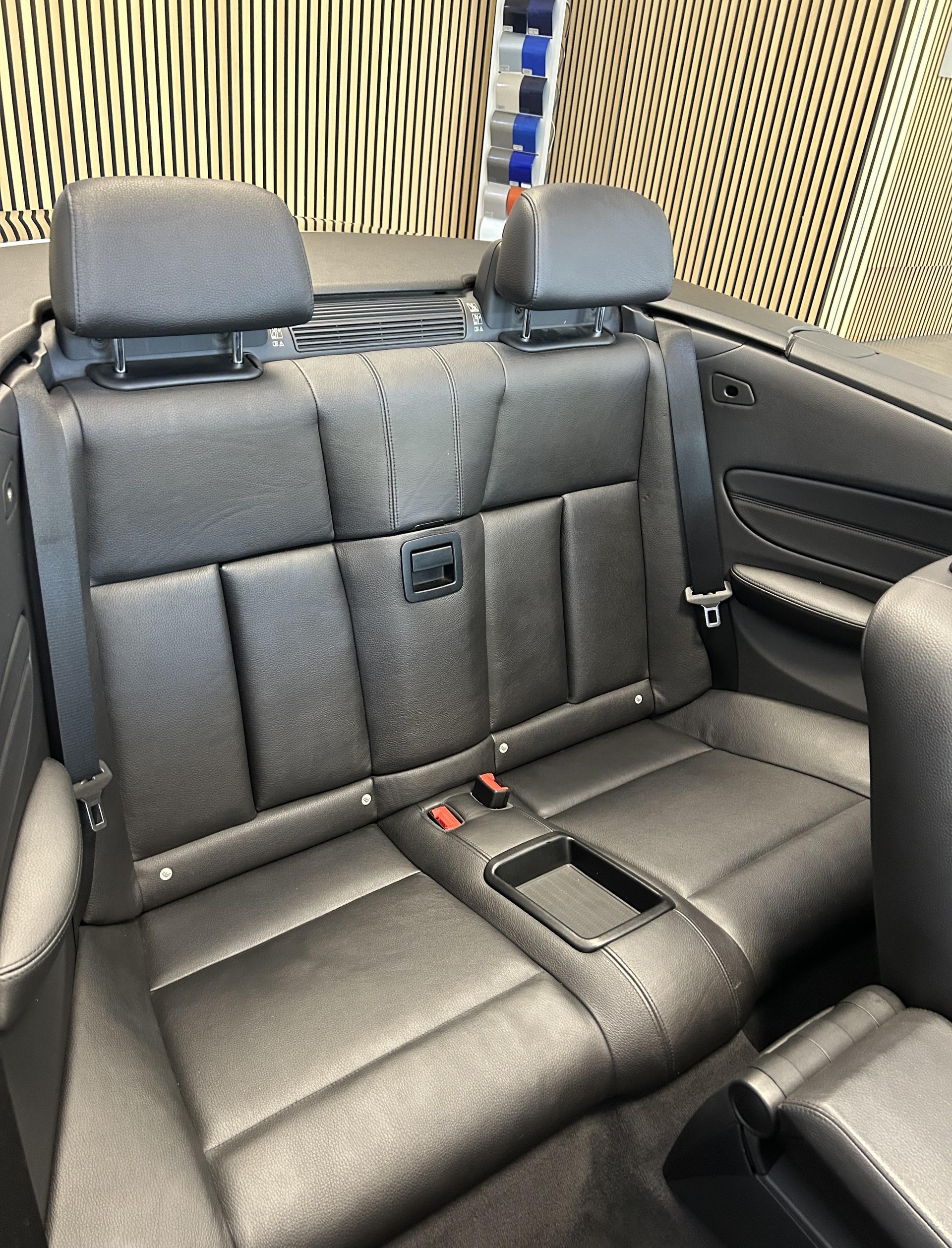 BMW 125i Cabrio-image-21