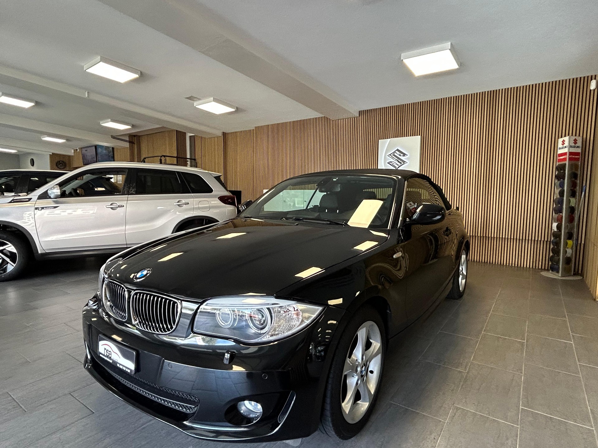 BMW 125i Cabrio-image-5