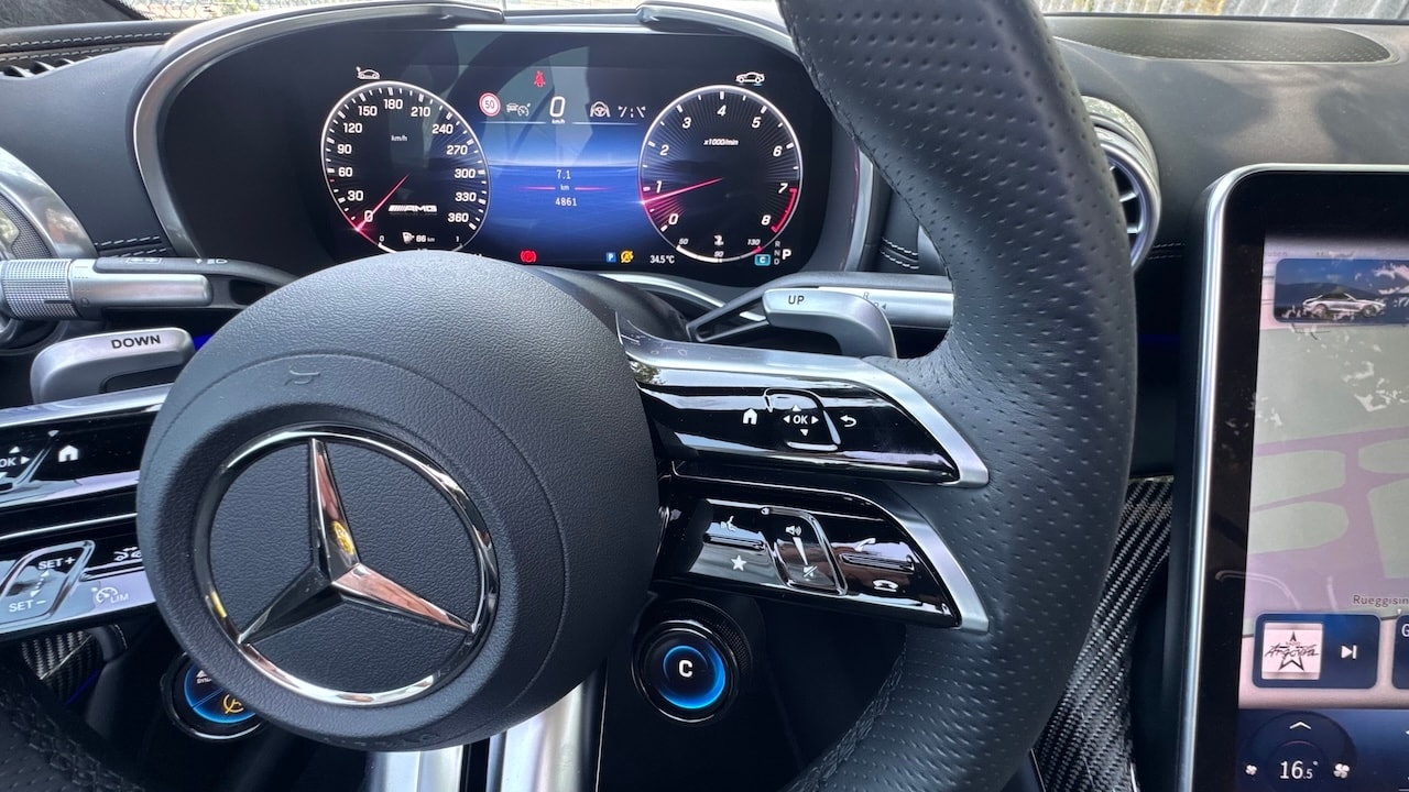 MERCEDES-BENZ AMG SL 63 4M Executive Edition Speedshift MCT-image-26