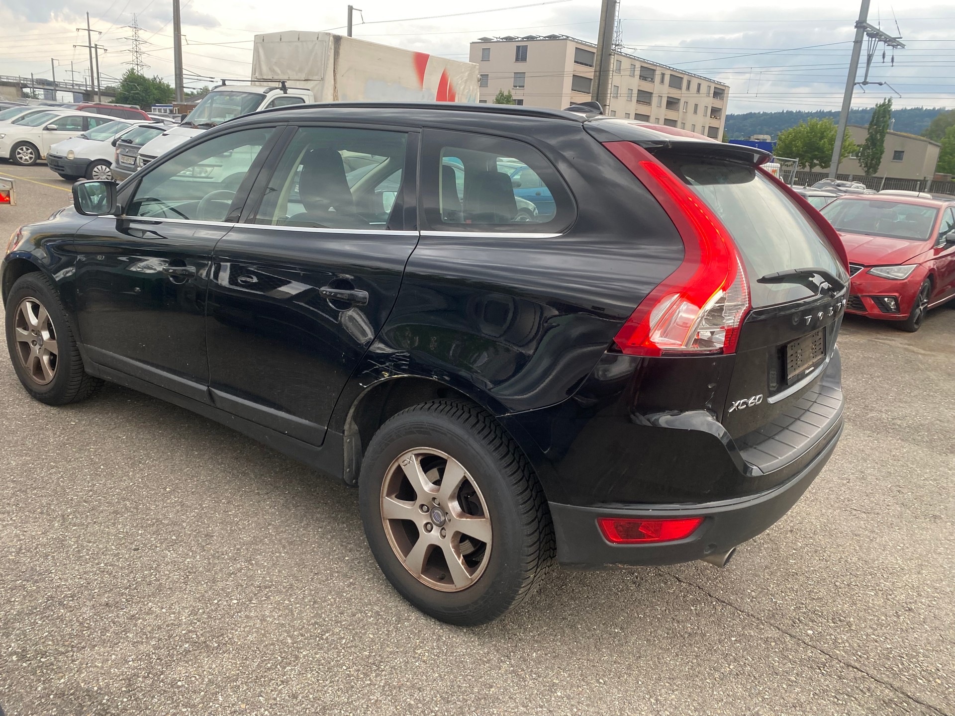 VOLVO XC60 D4 AWD Kinetic-image-5