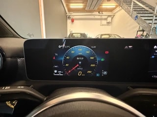 MERCEDES-BENZ A 180 Progressive 7G-DCT-image-16