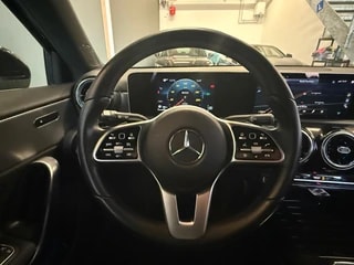 MERCEDES-BENZ A 180 Progressive 7G-DCT-image-17
