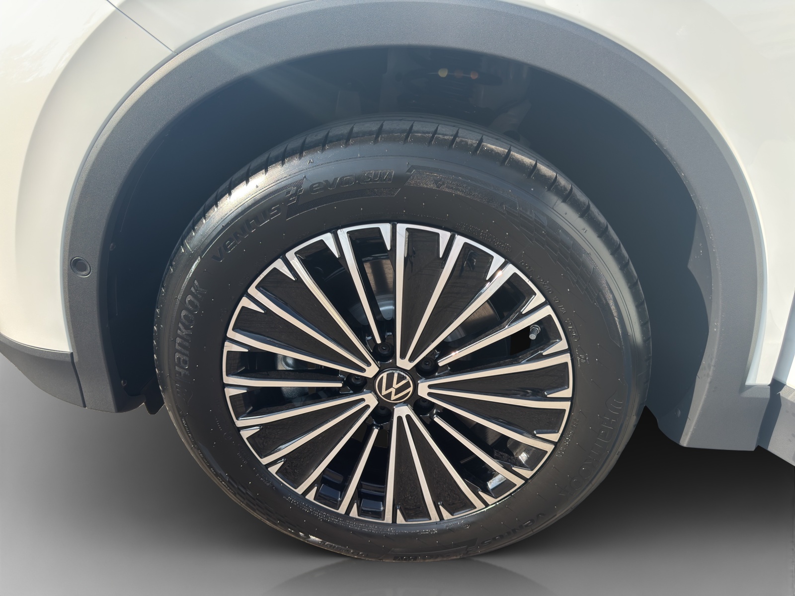 VW Tiguan Elegance 2.0TSI 204PS 4M-image-14