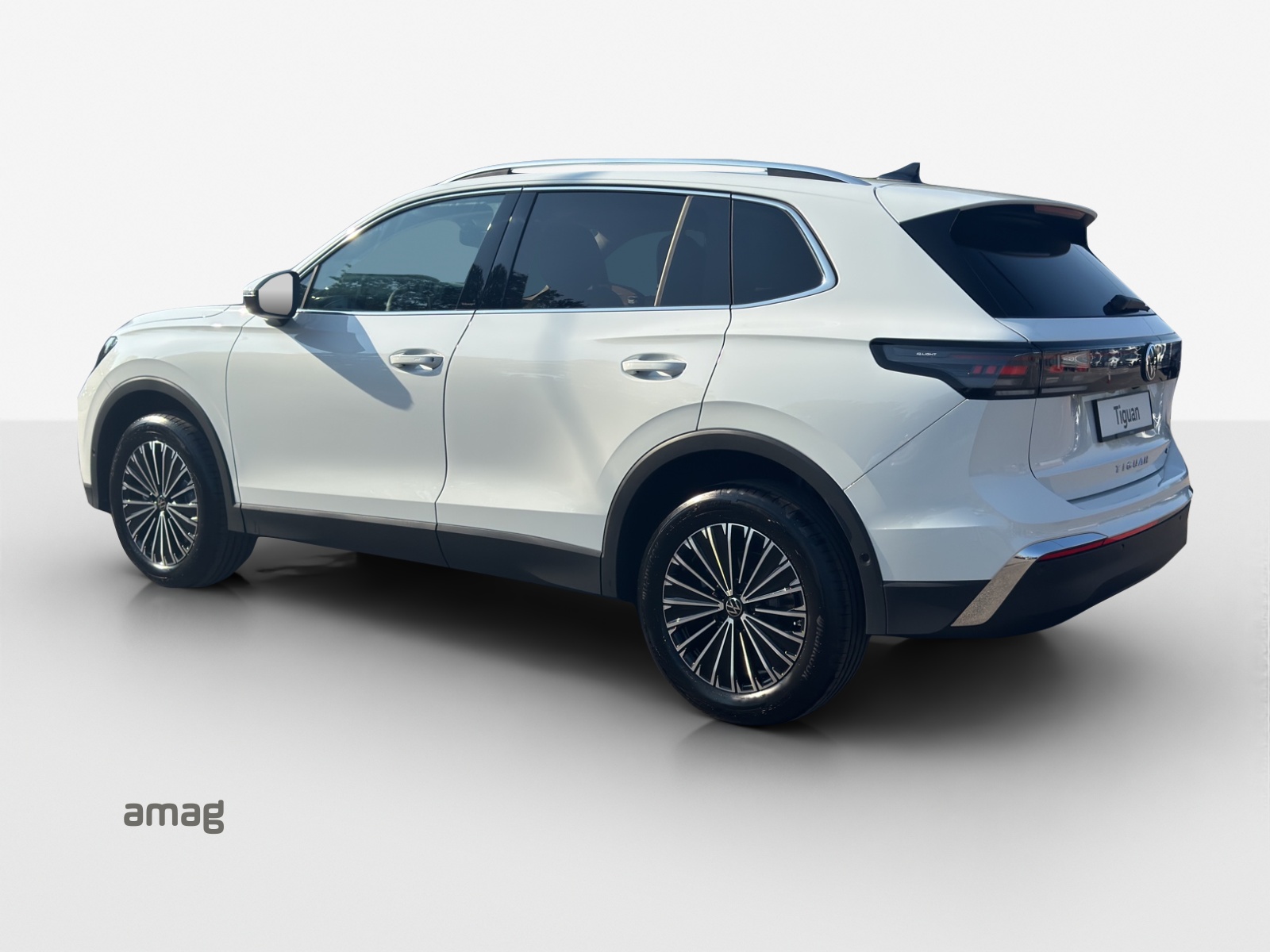 VW Tiguan Elegance 2.0TSI 204PS 4M-image-2