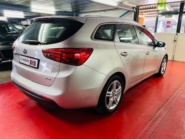 KIA Cee'd Sportswagon 1.6 GDi Style-image-5
