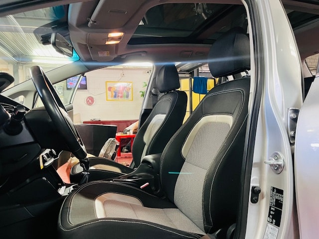 KIA Cee'd Sportswagon 1.6 GDi Style-image-10