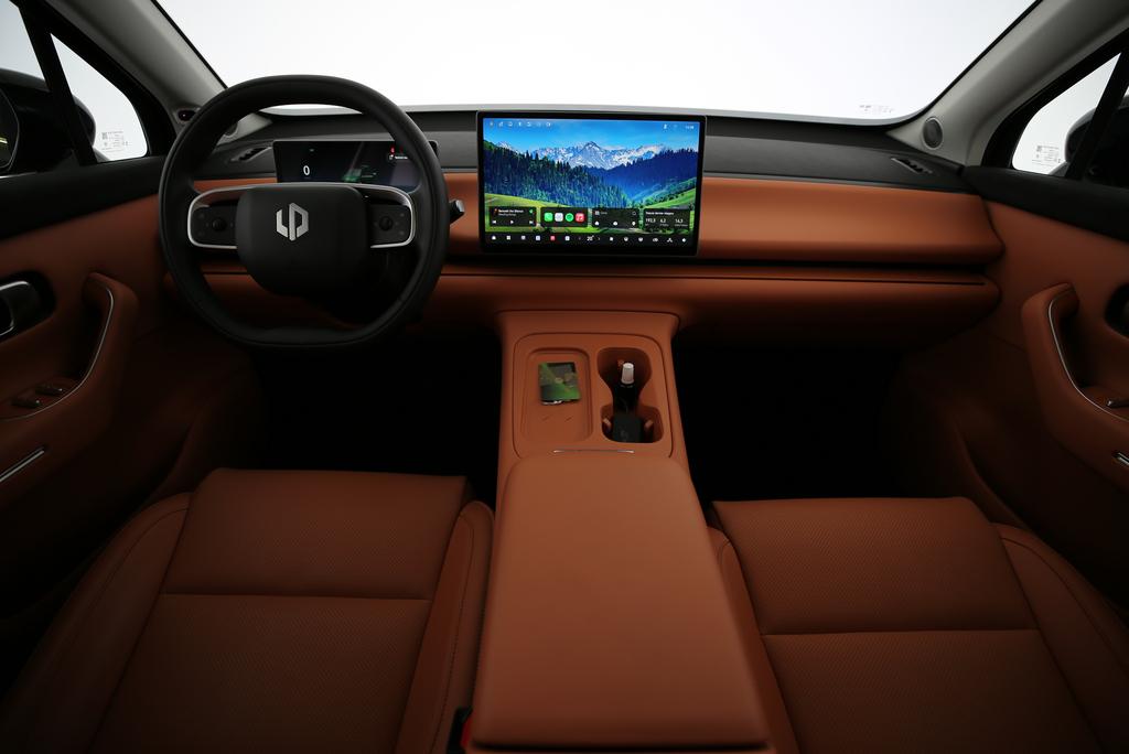 LEAPMOTOR C10 1.5 REEV Design-image-7