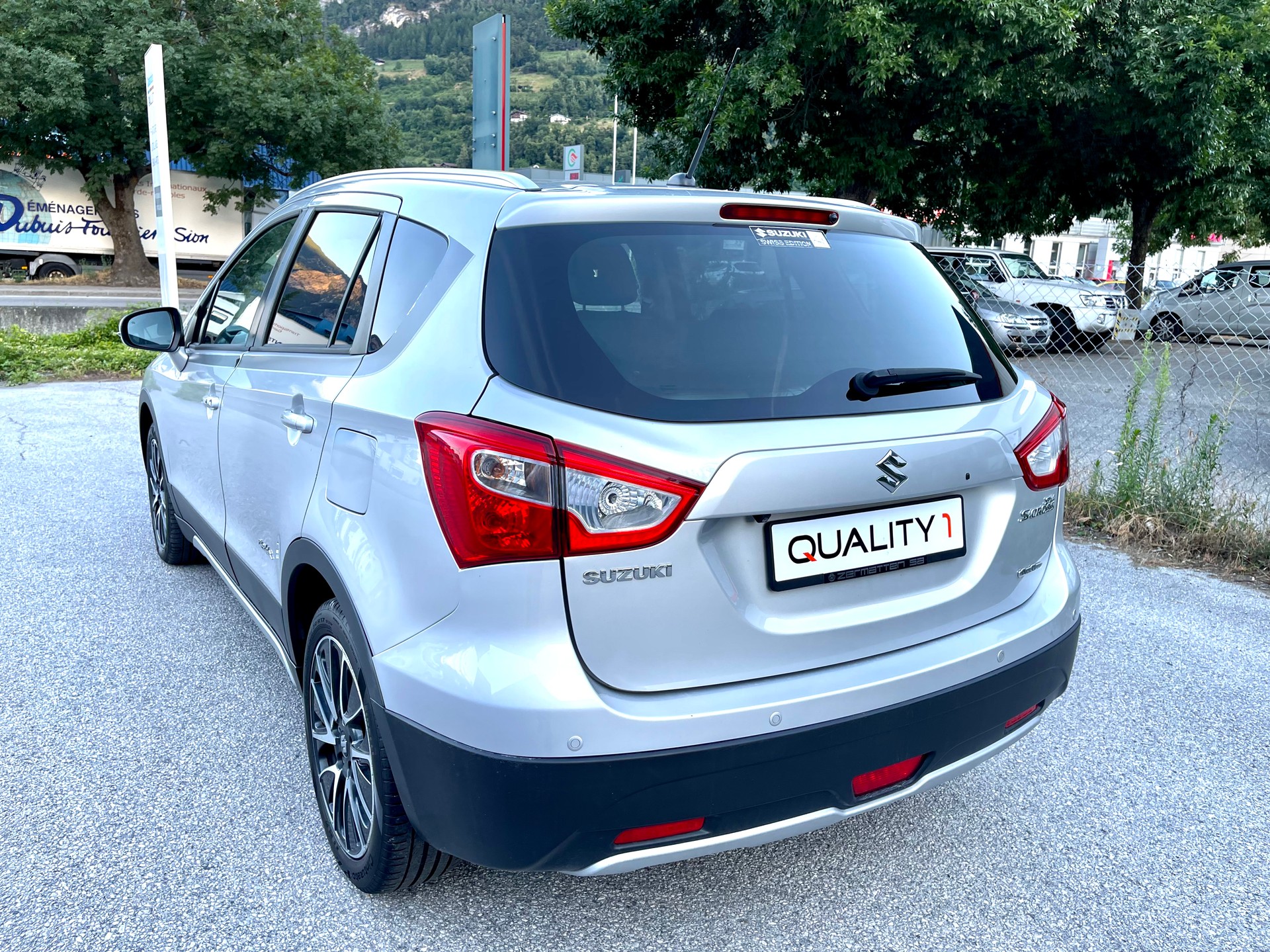 SUZUKI SX4 S-Cross 1.6 TD PizSulai Top 4WD TCSS-image-5