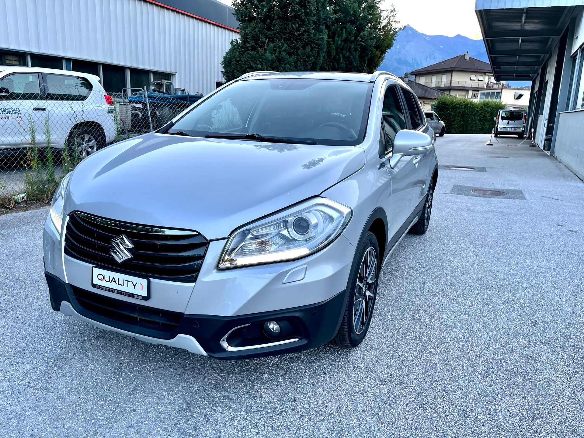 SUZUKI SX4 S-Cross 1.6 TD PizSulai Top 4WD TCSS-image-31