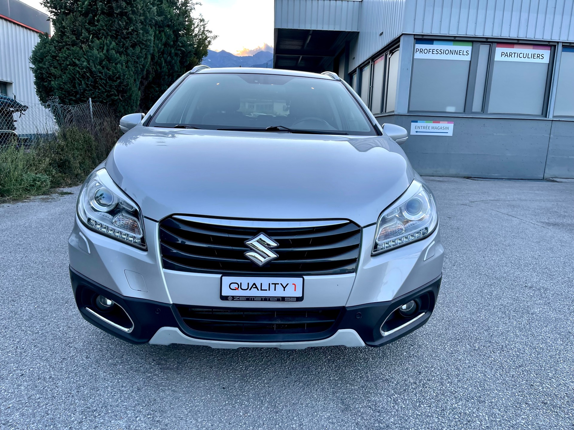 SUZUKI SX4 S-Cross 1.6 TD PizSulai Top 4WD TCSS-image-21