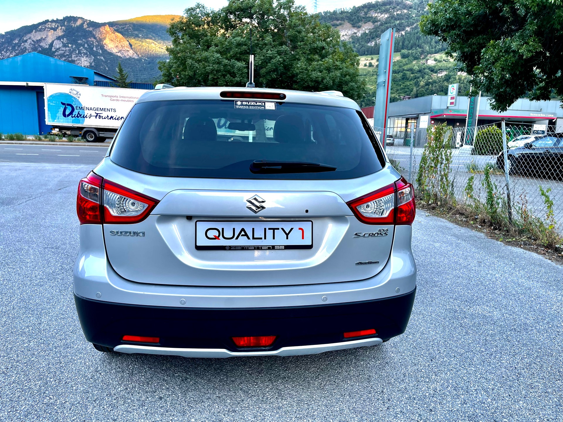 SUZUKI SX4 S-Cross 1.6 TD PizSulai Top 4WD TCSS-image-28