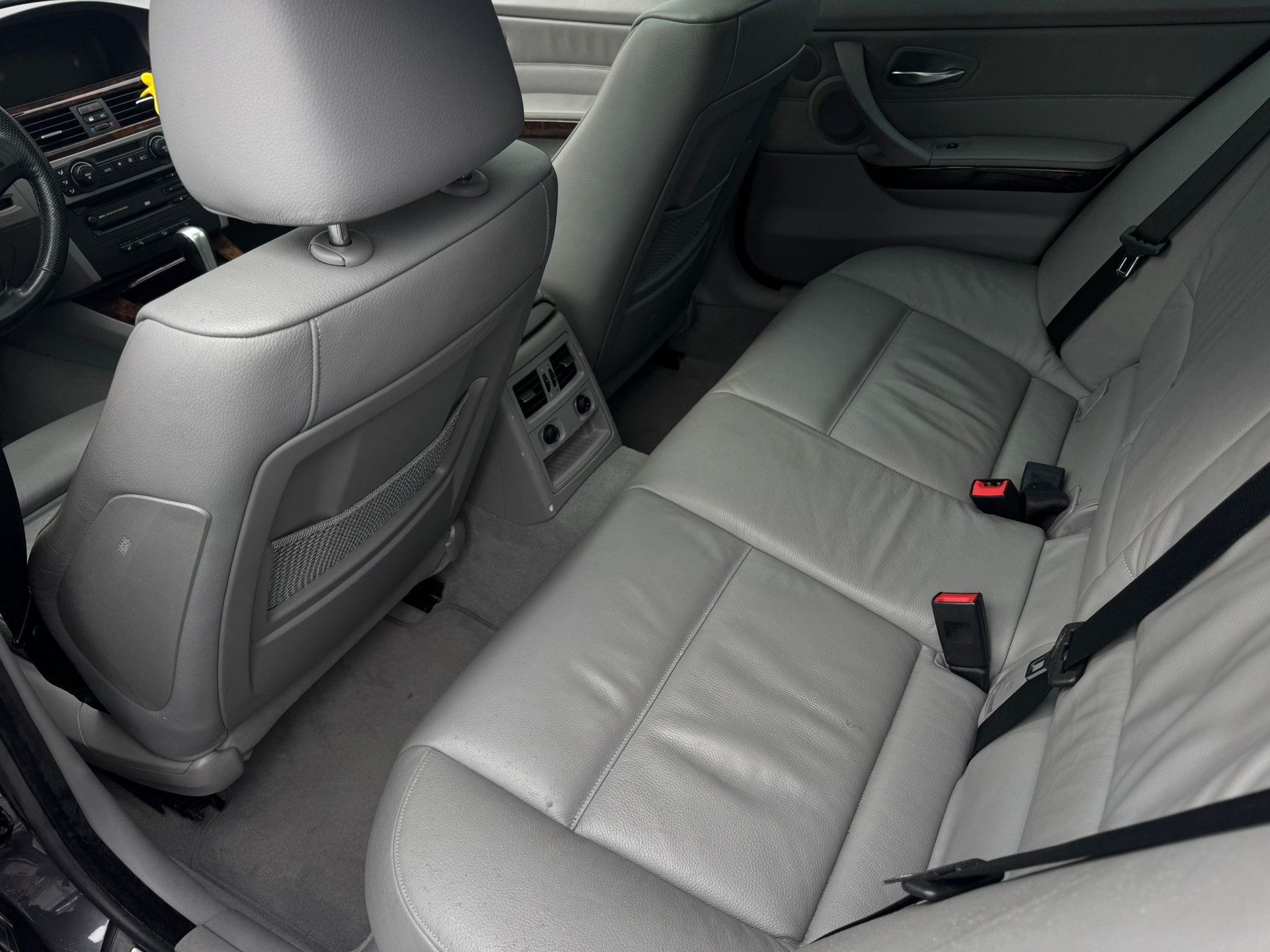 BMW 330xd Touring-image-10
