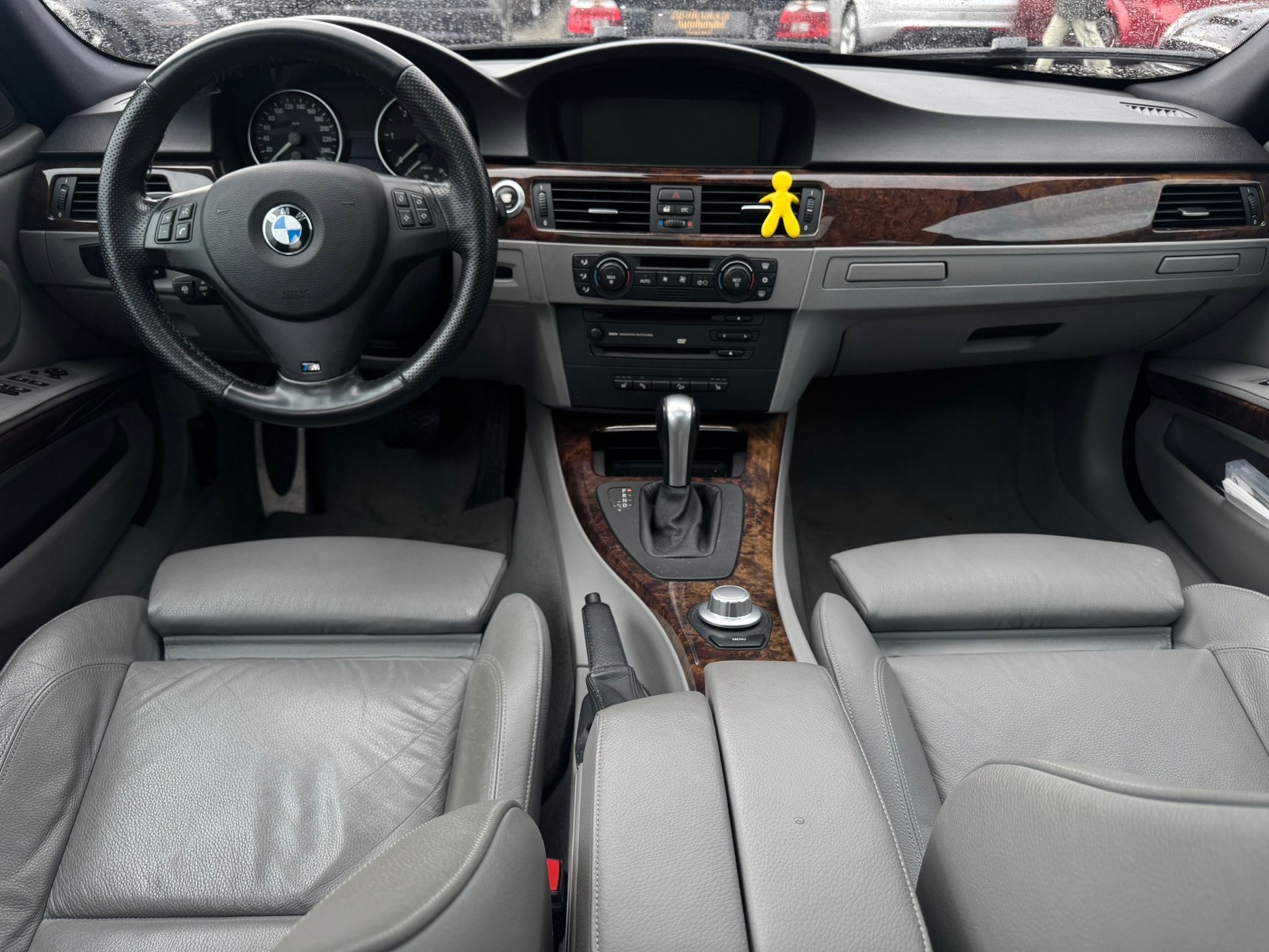 BMW 330xd Touring-image-9