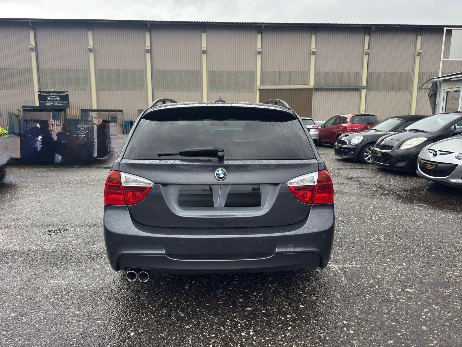 BMW 330xd Touring-image-4