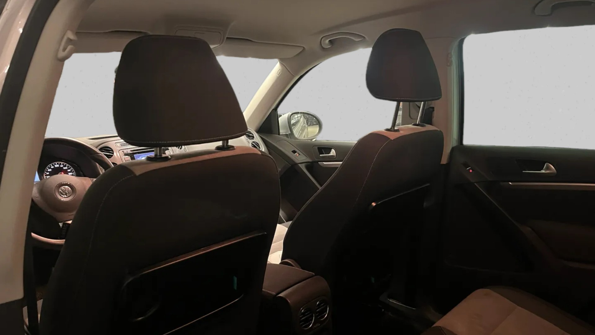 VW Tiguan 2.0 TSI Sport&Style 4Motion DSG-image-13