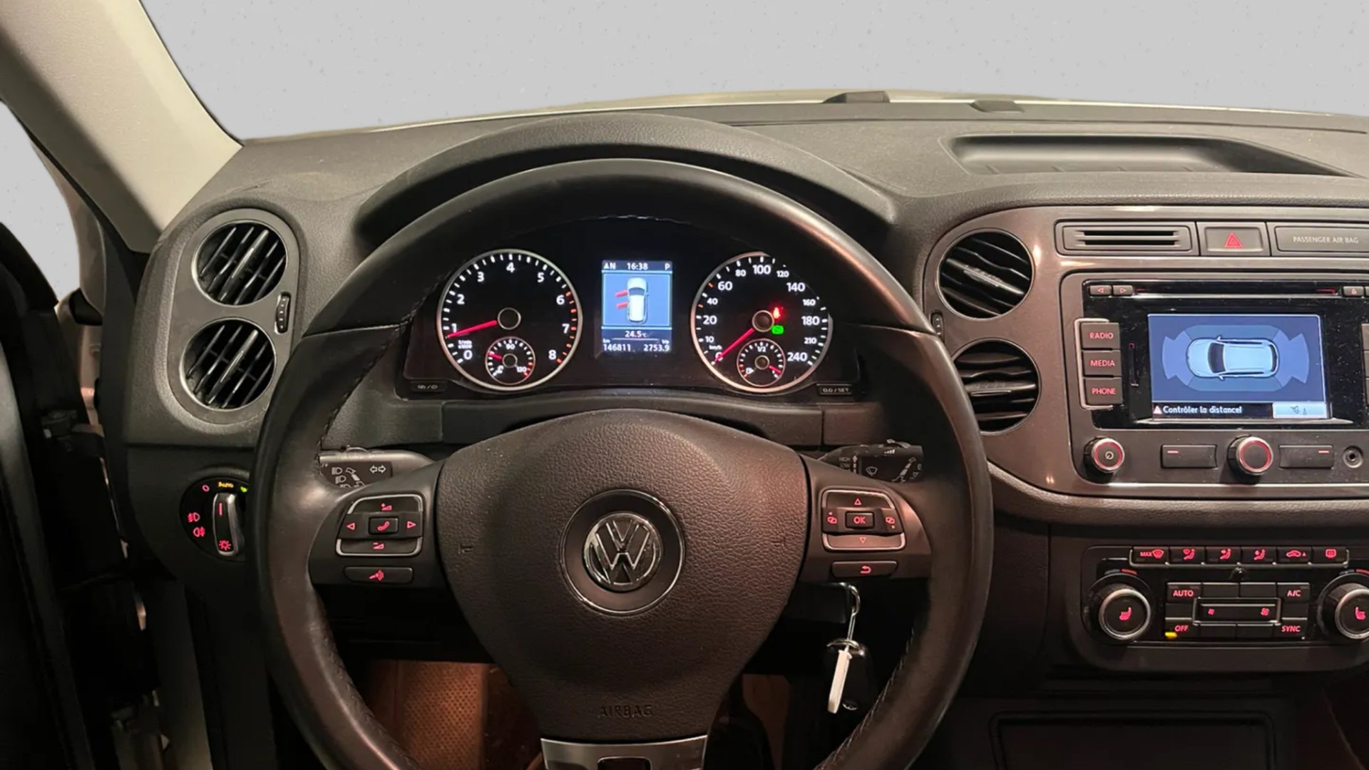 VW Tiguan 2.0 TSI Sport&Style 4Motion DSG-image-11