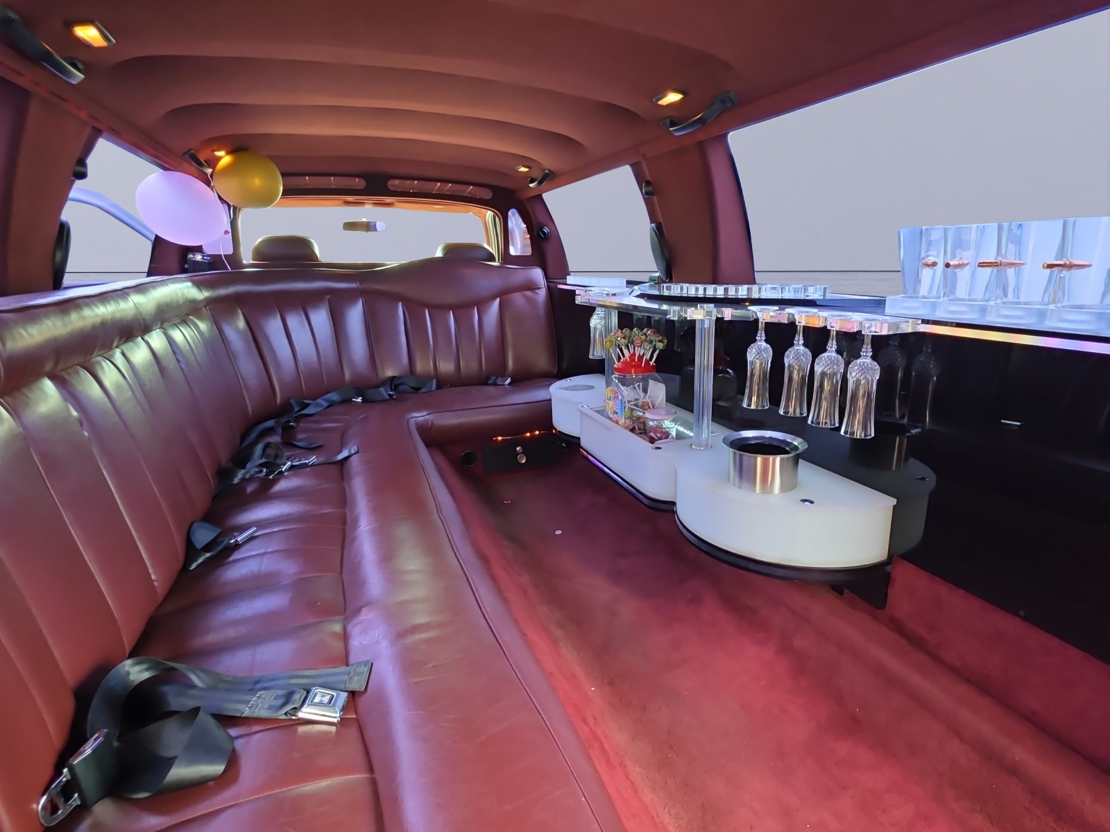 LINCOLN Town Car-image-10
