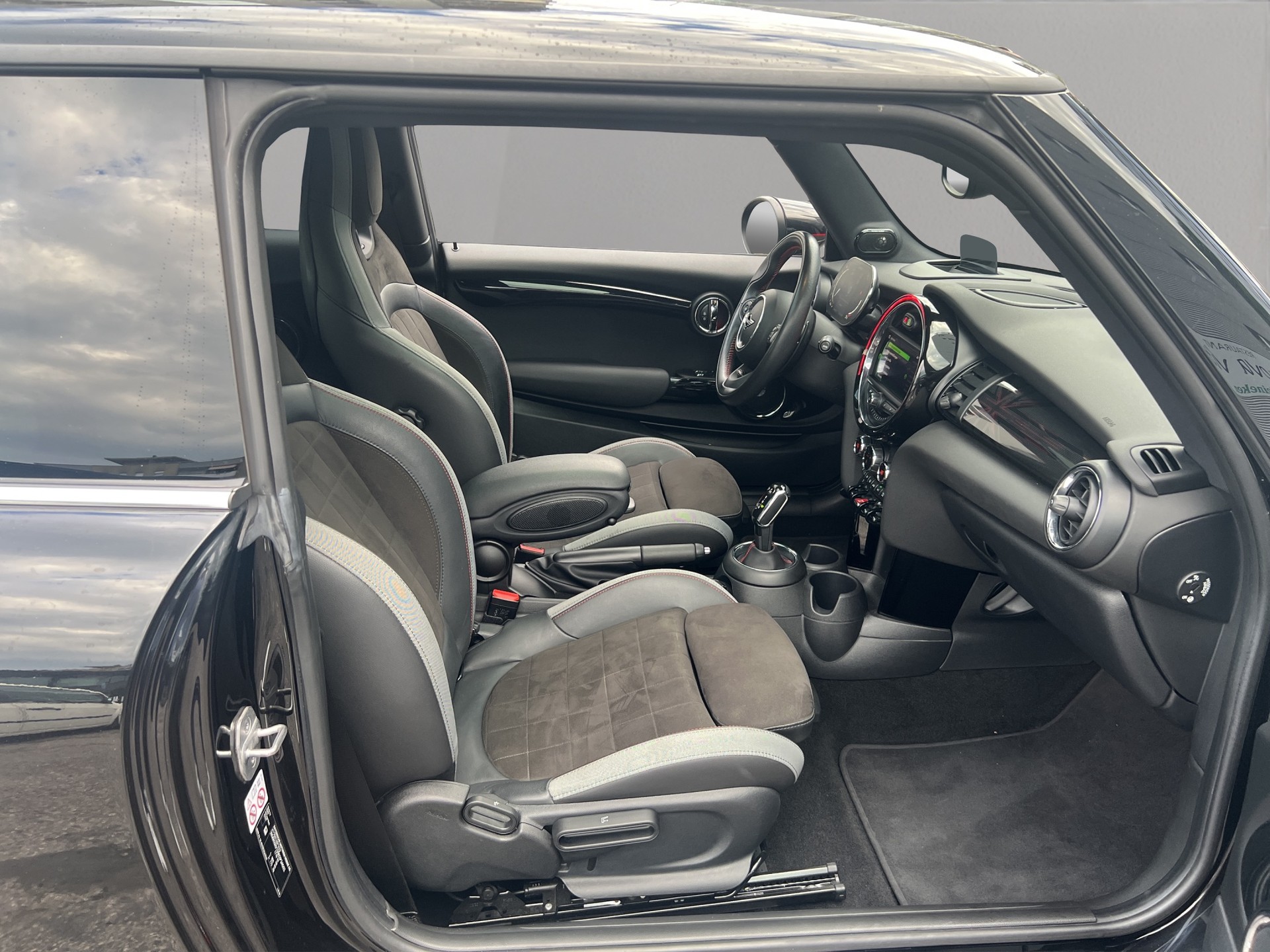 MINI Cooper John Cooper Works Steptronic-image-20