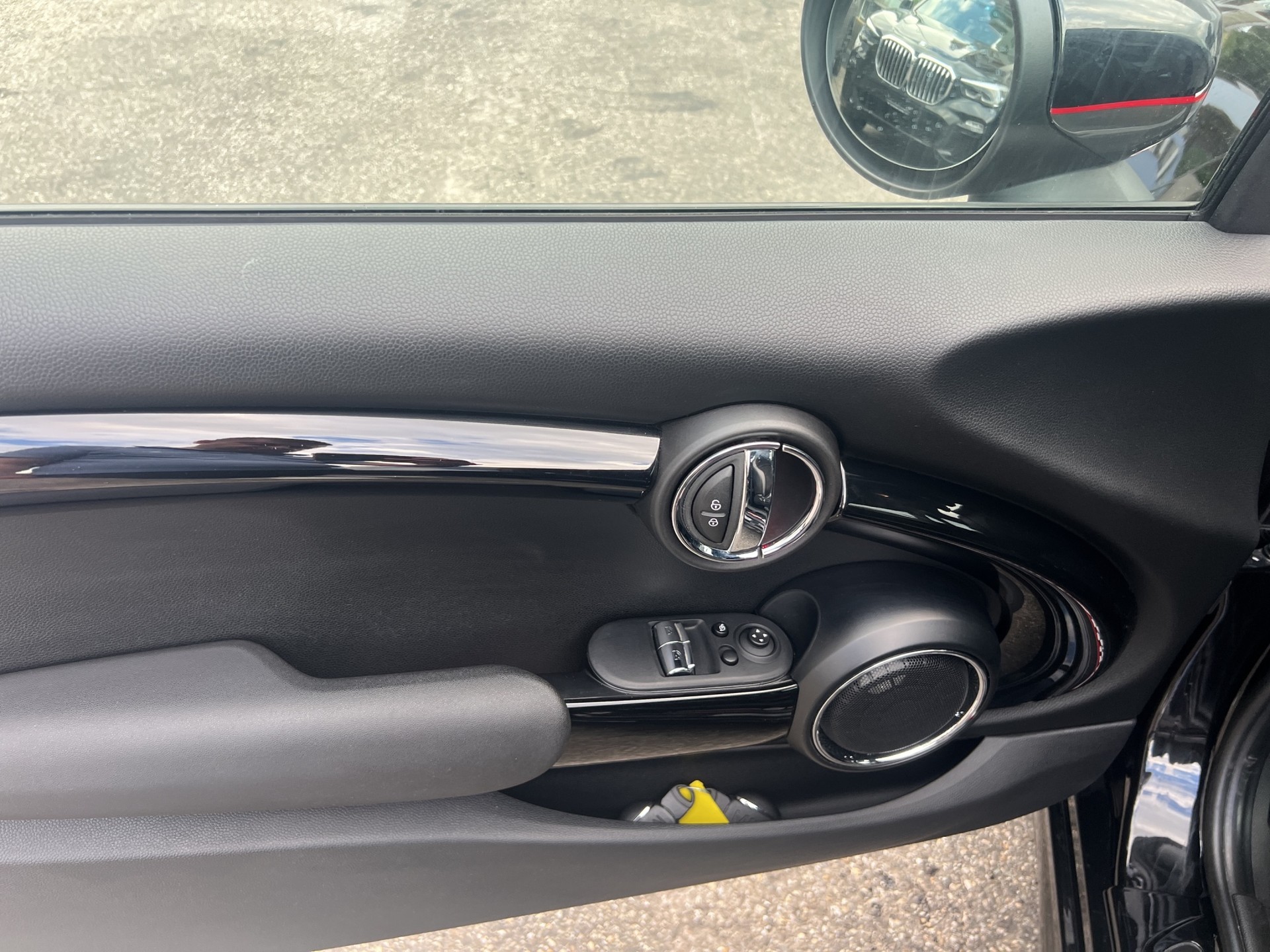 MINI Cooper John Cooper Works Steptronic-image-11