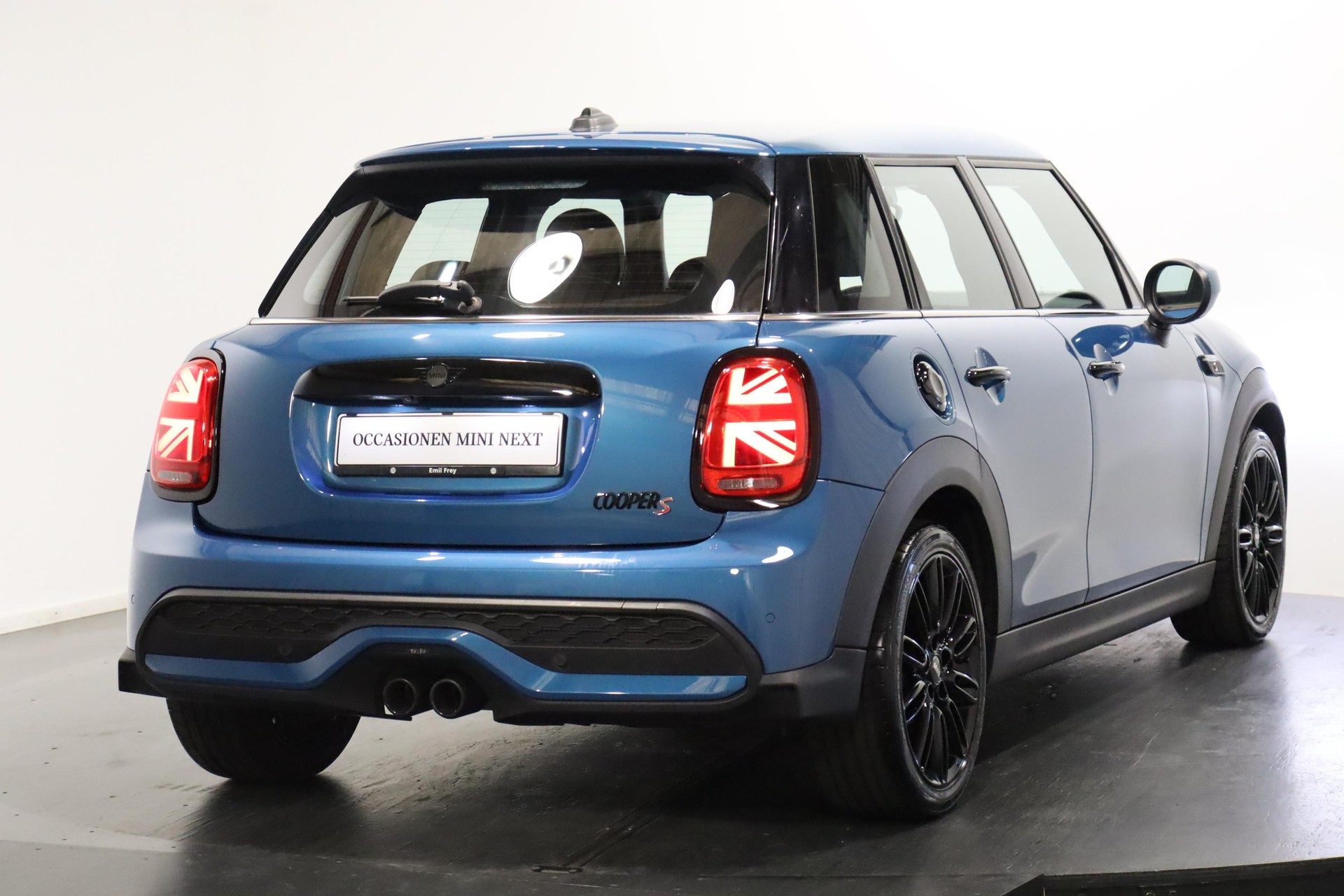 MINI F55 2.0i Cooper S-showroom-element-2