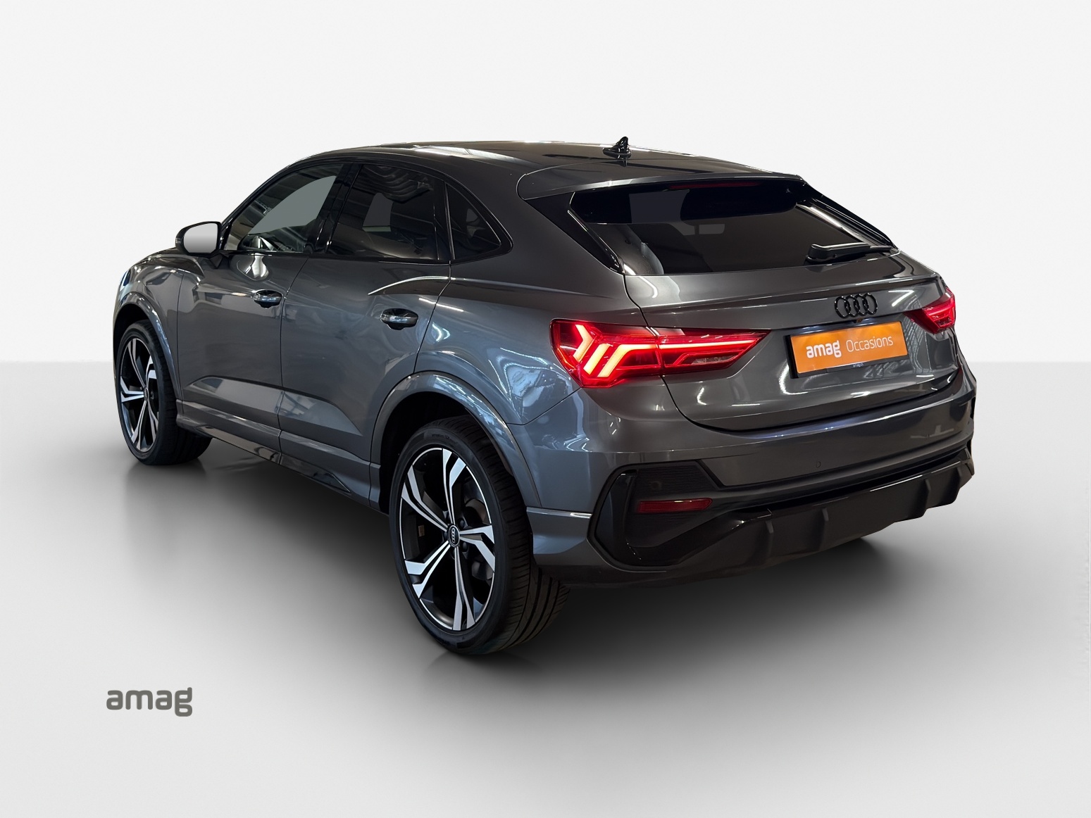 AUDI Q3 Sportback 35 TFSI S line Attraction S-tronic-image-2