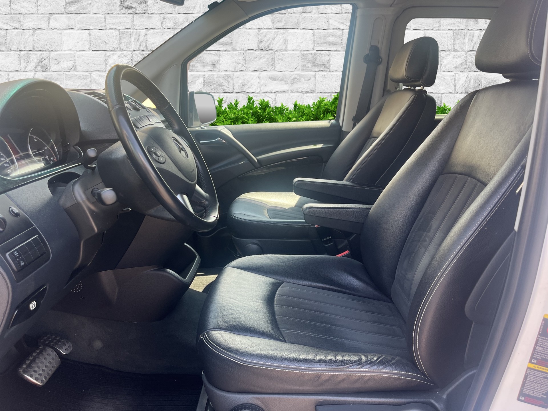 MERCEDES-BENZ Viano 3.0 CDI Blue Eff. Grand Ed. Avantgarde A, 6 Places-image-12