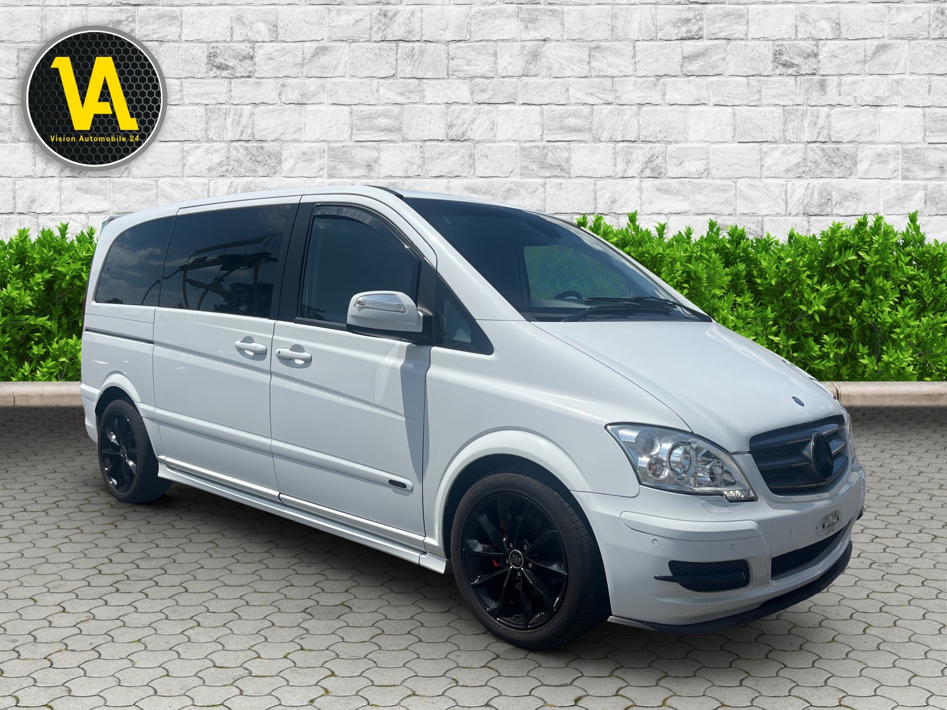 MERCEDES-BENZ Viano 3.0 CDI Blue Eff. Grand Ed. Avantgarde A, 6 Places-image-1