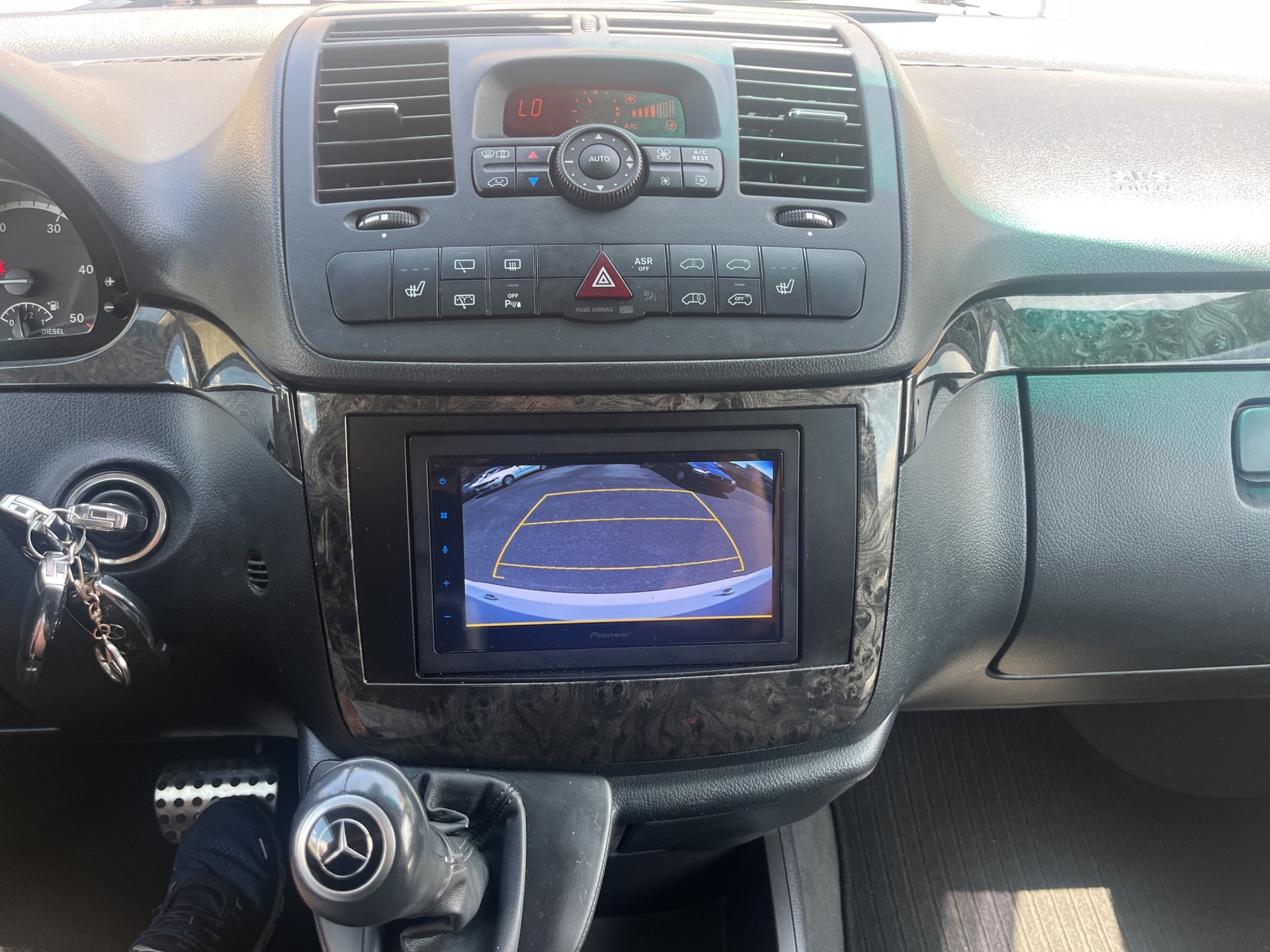 MERCEDES-BENZ Viano 3.0 CDI Blue Eff. Grand Ed. Avantgarde A, 6 Places-image-10